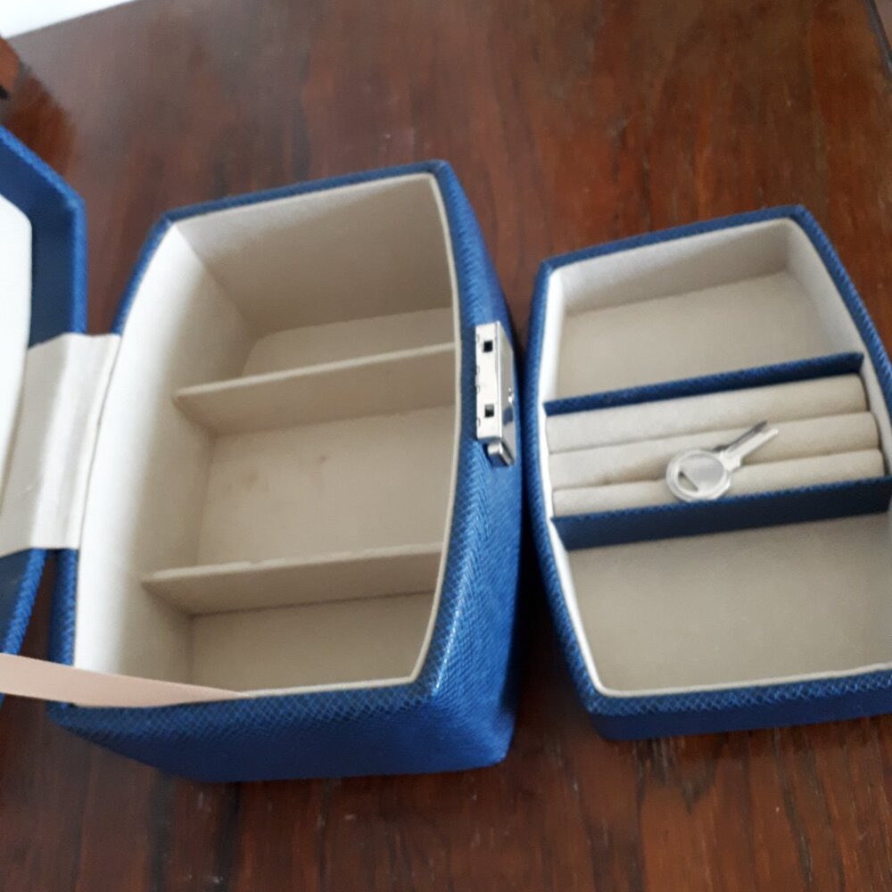 Locking Jewellery Box with Key by Na Hoku - Hawaii's Finest Jewelers since 1994